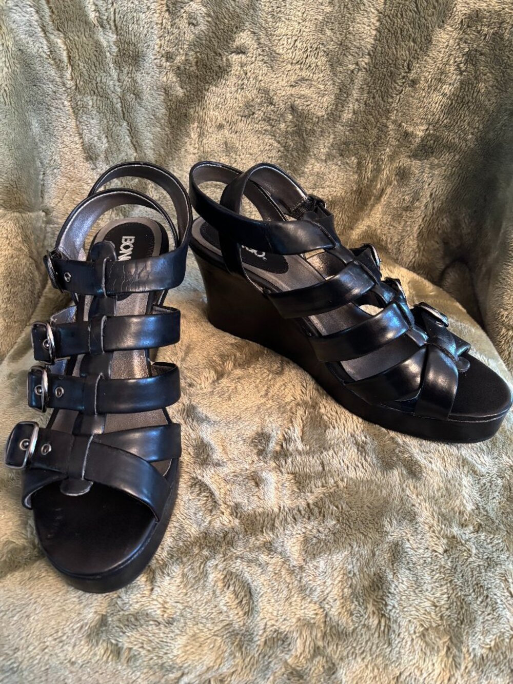 Rare BONGO LOVE CHAIN PU Black Strappy Platform Sandals (Women's Size: 11 US)